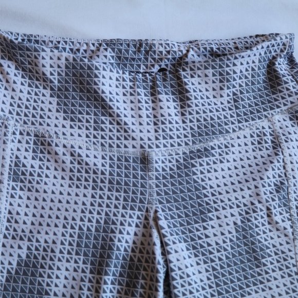Grey and White Cropped Leggings / Activewear Pants - Picture 2 of 5